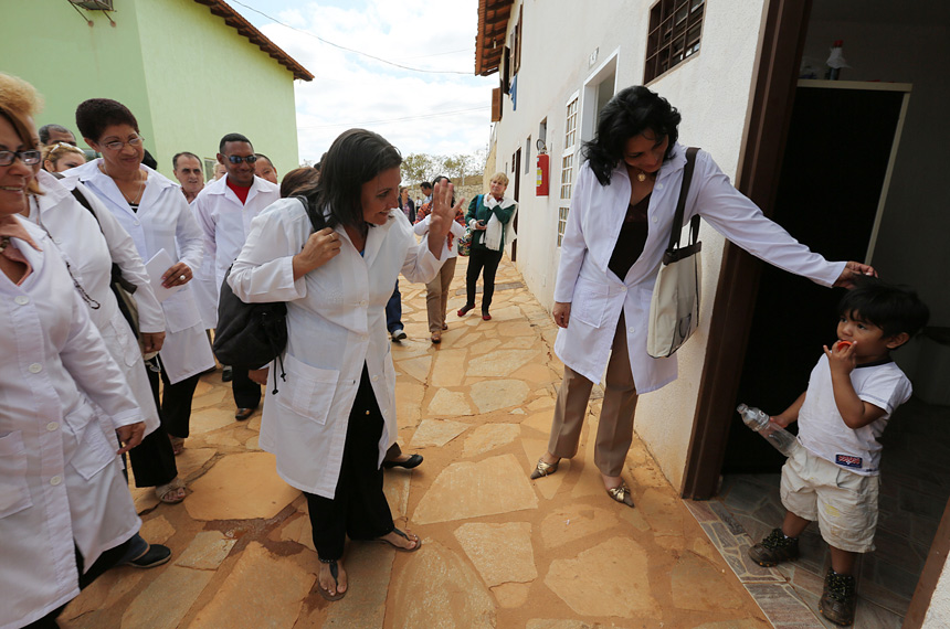 Adesão comprova necessidade de mais médicos no SUS
