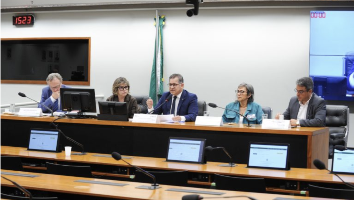 Cientistas defendem combate ao desmatamento e ao fogo para evitar o “ponto de não retorno” na Amazônia