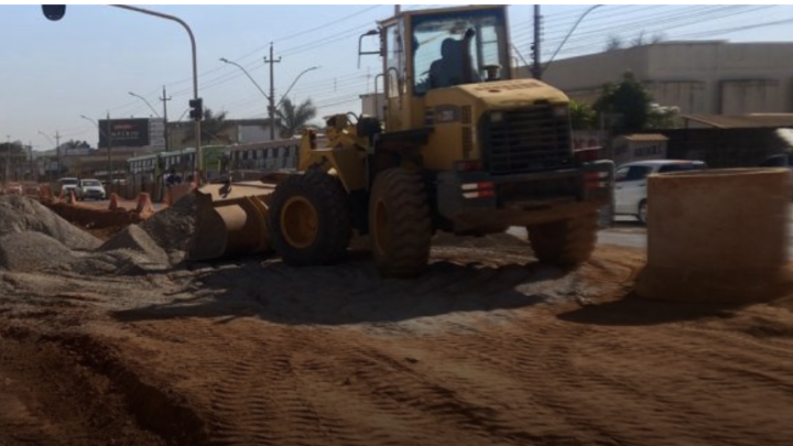 GDF vai romper contrato e assumir obra na Avenida Hélio Prates