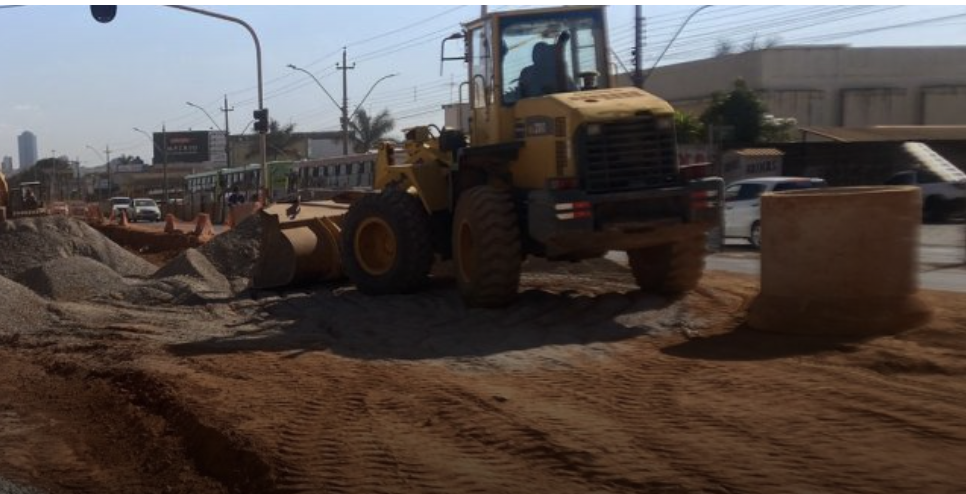 GDF vai romper contrato e assumir obra na Avenida Hélio Prates