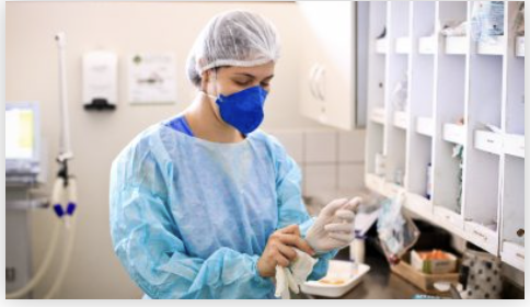 Sancionada lei que permite prescrição de medicamentos por enfermeiros