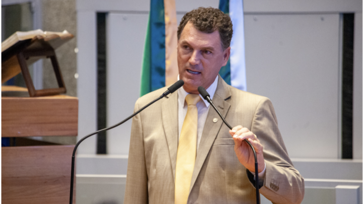 Nova lei obriga GDF a implementar aplicativo de transporte público para pessoas com deficiência visual