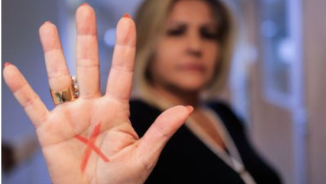 Violência contra a mulher: Sancionada lei que estabelece o programa Banco Vermelho