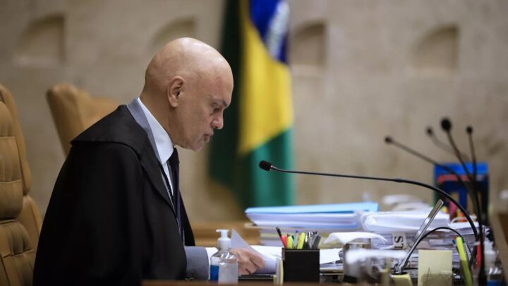A casa caiu? Moraes usou TSE para investigar aliados de Bolsonaro e sustentar decisões, diz Folha de S.Paulo