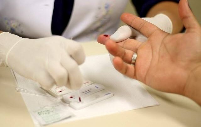 Furar o dedo em testes para doação de sangue agora é coisa do passado