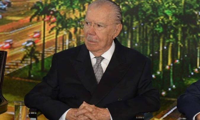 “O coração da democracia é o Parlamento. Um Parlamento forte é uma democracia forte”, disse José Sarney