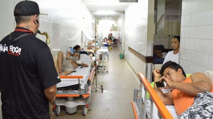 Setembro Amarelo: João Filho curou sua dor distribuindo amor e música