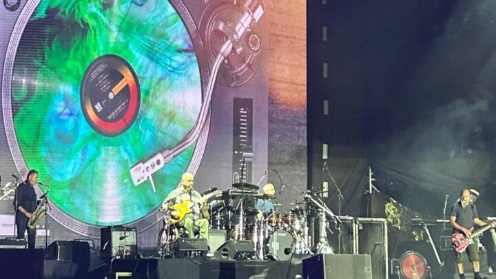 “O Passo do Lui”: o disco clássico dos Paralamas completou 40 anos no “Na Praia Parque” e eu estava lá para celebrar