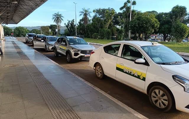 Táxis do Distrito Federal poderão rodar até completar dez anos de uso