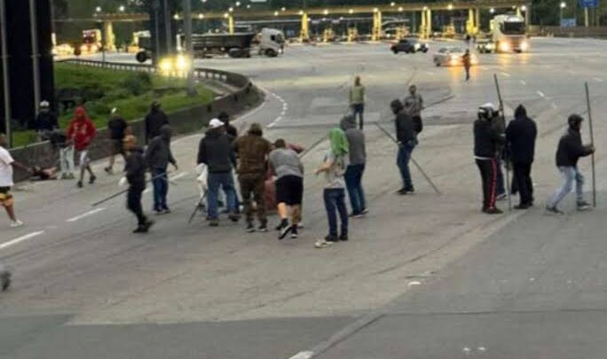 Barbárie na Fernão Dias: Palmeiras tem a obrigação de ajudar a identificar os criminosos da Mancha Verde que participaram do ataque brutal aos cruzeirenses