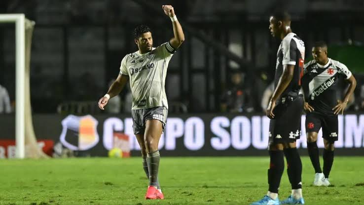 Atlético-MG faz gol no final, empata com o Vasco e garante vaga na final da Copa do Brasil