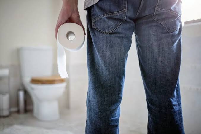 Como você se comporta quando faz xixi e cocô em sua casa ou ambientes compartilhados?