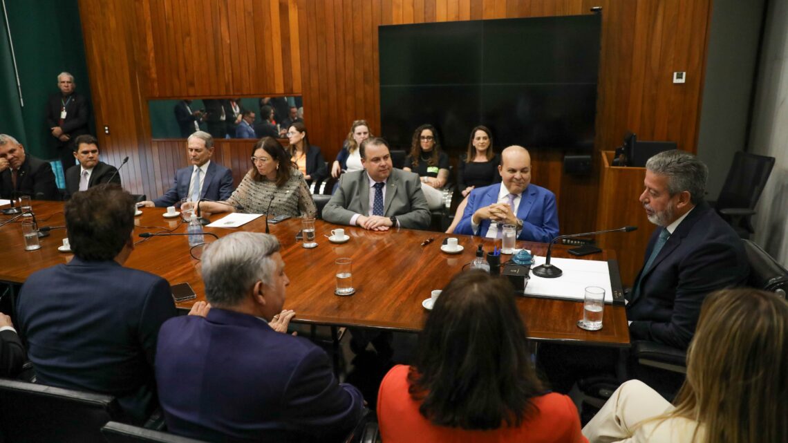 Políticos do DF se reúnem com Arthur Lira em defesa do Fundo Constitucional