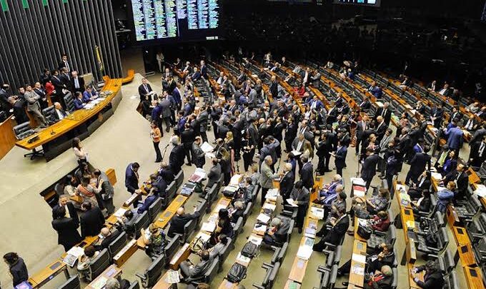 Ranking Político elege os melhores parlamentares do Congresso Nacional de 2024. Confira o ranking dos deputados e senadores do DF