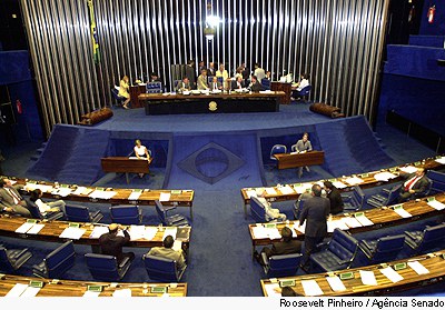 O PT tentou, em 2002, adiar a votação do Fundo Constitucional do DF