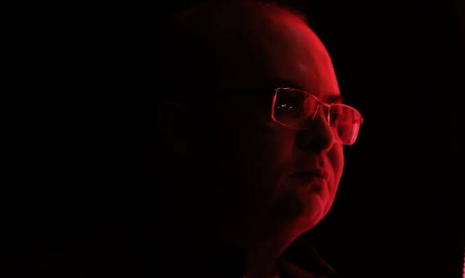 Ibaneis vai manter ou vetar o próprio projeto que cria regalias para ex-governadores?