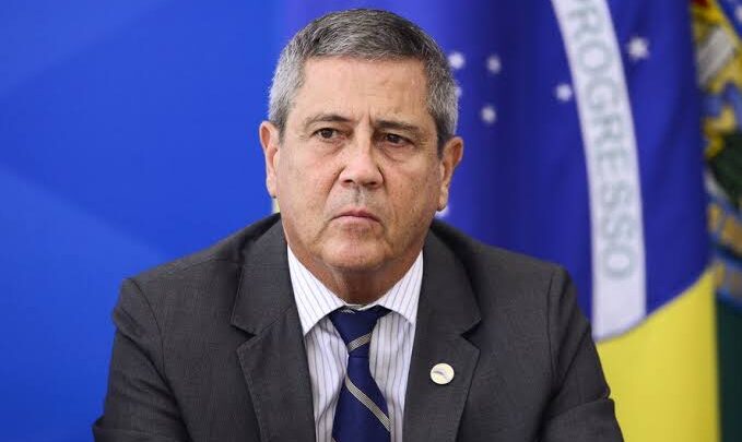 Advogados do general Braga Netto negam obstrução nas investigações