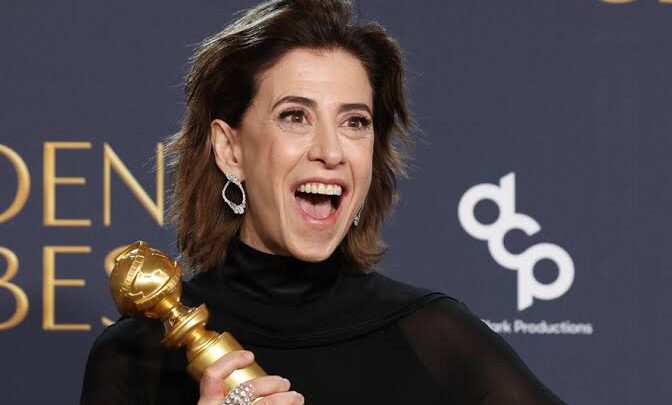 “Ainda Estou Aqui” não leva, mas Fernanda Torres faz história ao faturar o Globo de Ouro