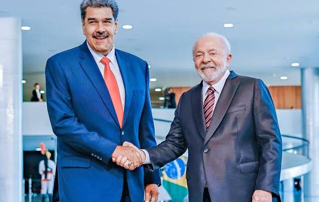 Governo Lula manda representante para a posse ilegítima do ditador venezuelano Nicolás Maduro