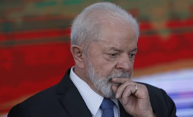 Pesquisa mostra Governo Lula em crescente queda, perdendo apoio no Nordeste e entre Católicos e Evangélicos