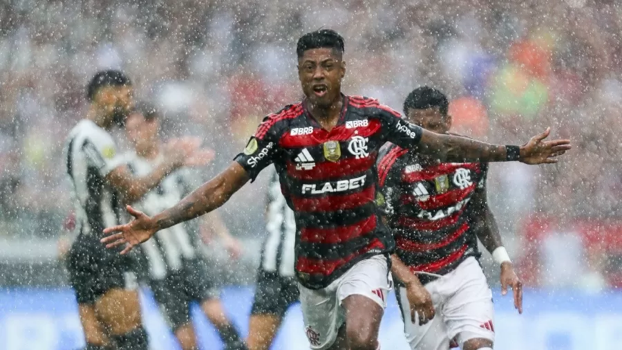 Diante de um Botafogo sem ritmo e com Bruno Henrique inspirado, Flamengo conquista com facilidade a Supercopa do Brasil 2025