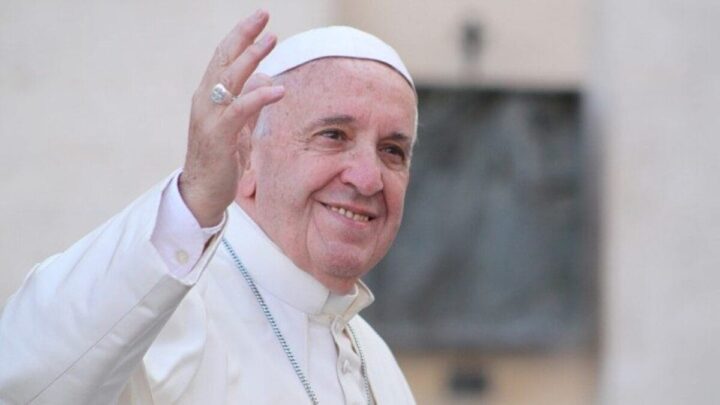 Papa Francisco: Segundo boletim, a situação do pontífice não é mais crítica