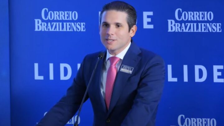 Hugo Motta manda recado direto: governo Lula precisa ser mais eficiente, gastando menos e melhor