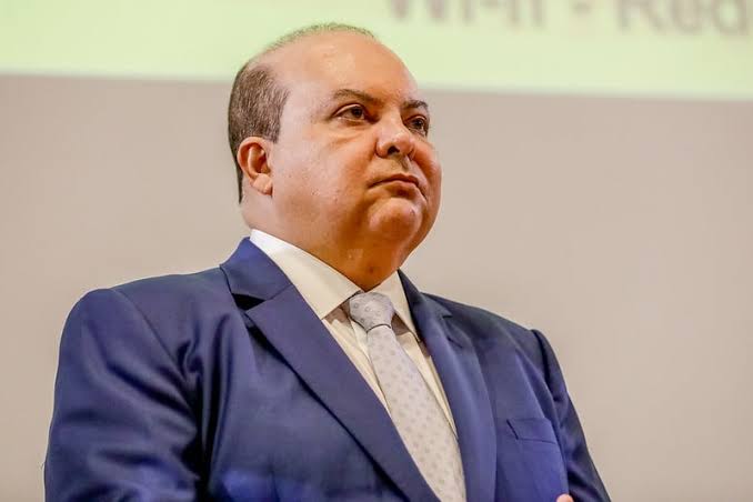 Atenção, governador Ibaneis: a arrogância precede a queda