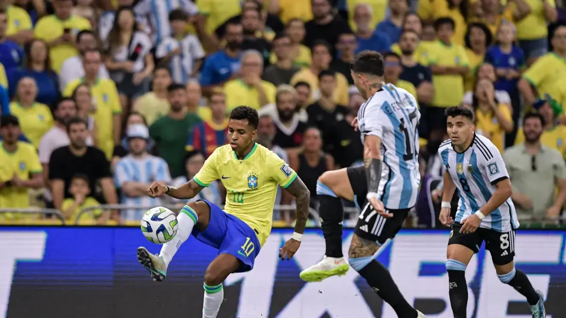 Brasil e Argentina se enfrentam pelas eliminatórias com muitos desfalques