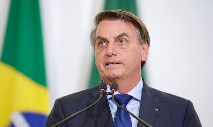 STF arquiva investigação contra Bolsonaro por suposta fraude em cartão de vacina