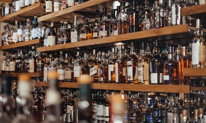 Acabou a “farra” das distribuidoras de bebidas 24h no DF