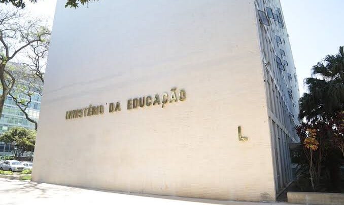Após dois meses de atraso, MEC diz que vai divulgar Censo Escolar 