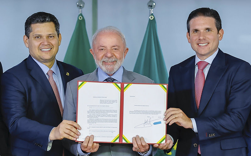 Lula entrega a PEC da Segurança ao Congresso Nacional, mas texto deve passar por modificações