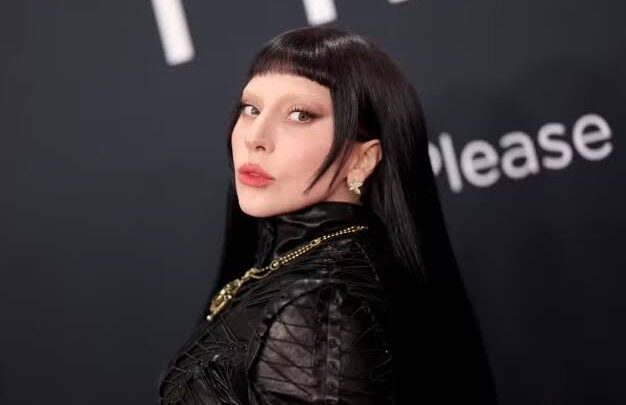 O Brasil é a “Casa da Mãe Joana”: Lady Gaga chegou ao Brasil e exigiu que as luzes do Galeão fossem apagadas na hora da sua chegada