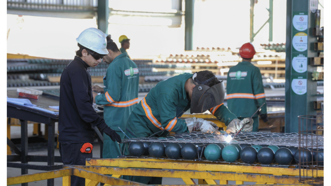 Indústria do DF vive boom histórico com geração de empregos e novos investimentos Indústria do DF vive boom histórico com geração de empregos e novos investimentos